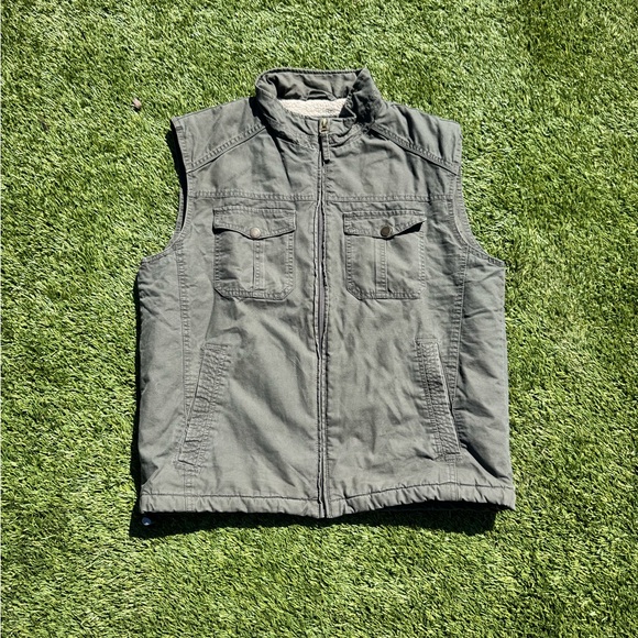 Men's Olive Green Sleeveless Jacket - Picture 1 of 6